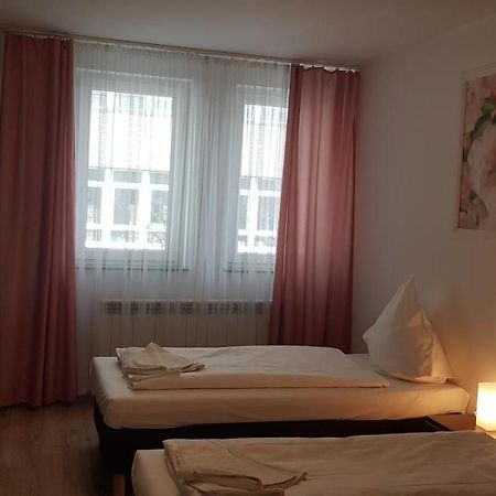 Hotelik Kameleon Pokoje Goscinne Jawor Eksteriør billede